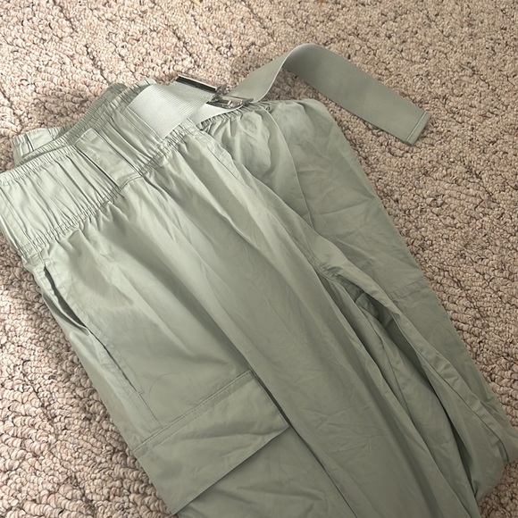 Balance Athletica Noa Cargo Pants - Picture 7 of 7
